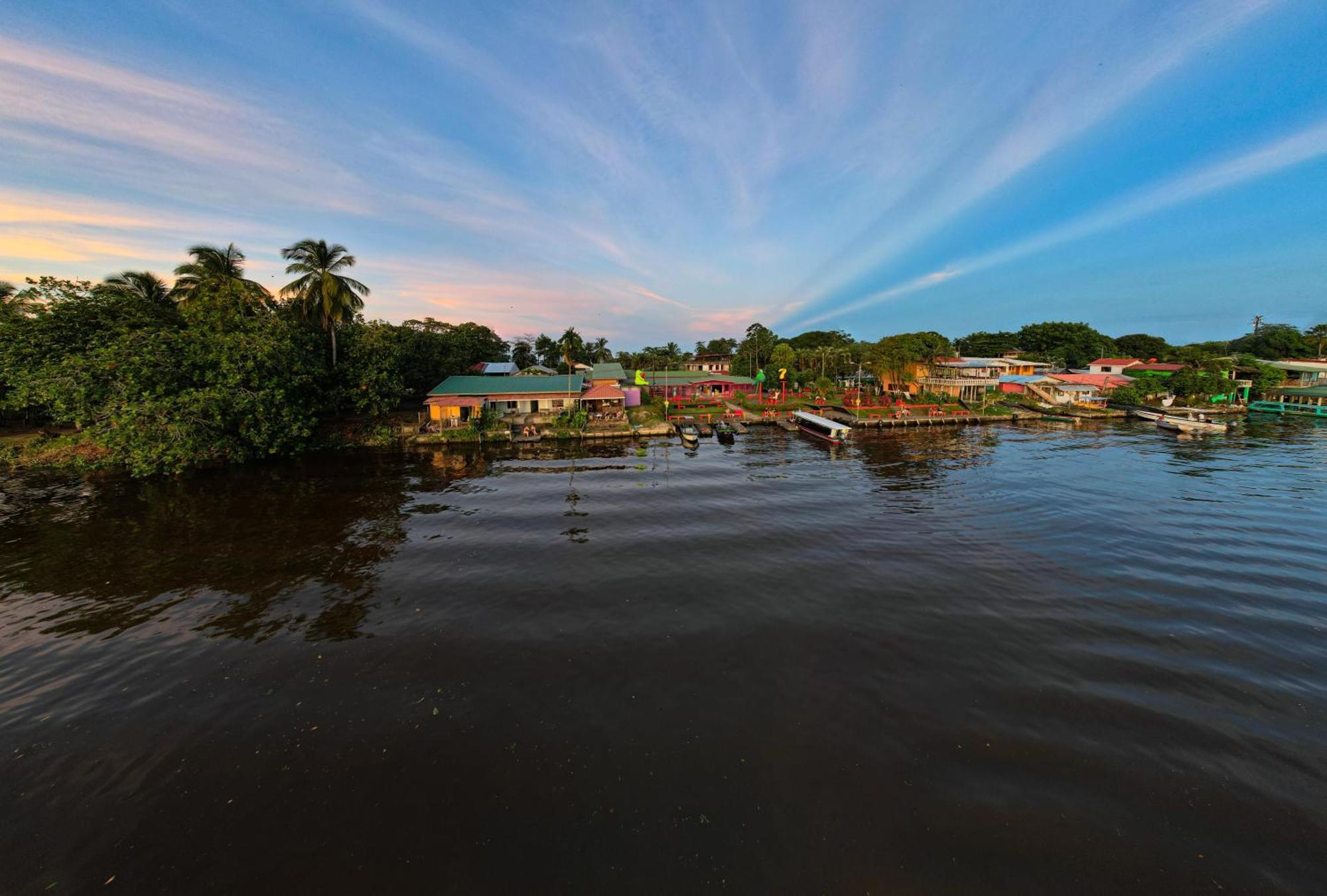 Hostel Tortuguero 7Backpackers Eksteriør bilde